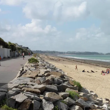 Casa de Férias Manor In Cotentin With Historic Charm