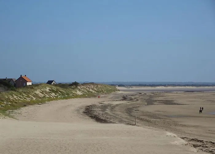 Manor In Cotentin With Historic Charm Сasa de vacaciones